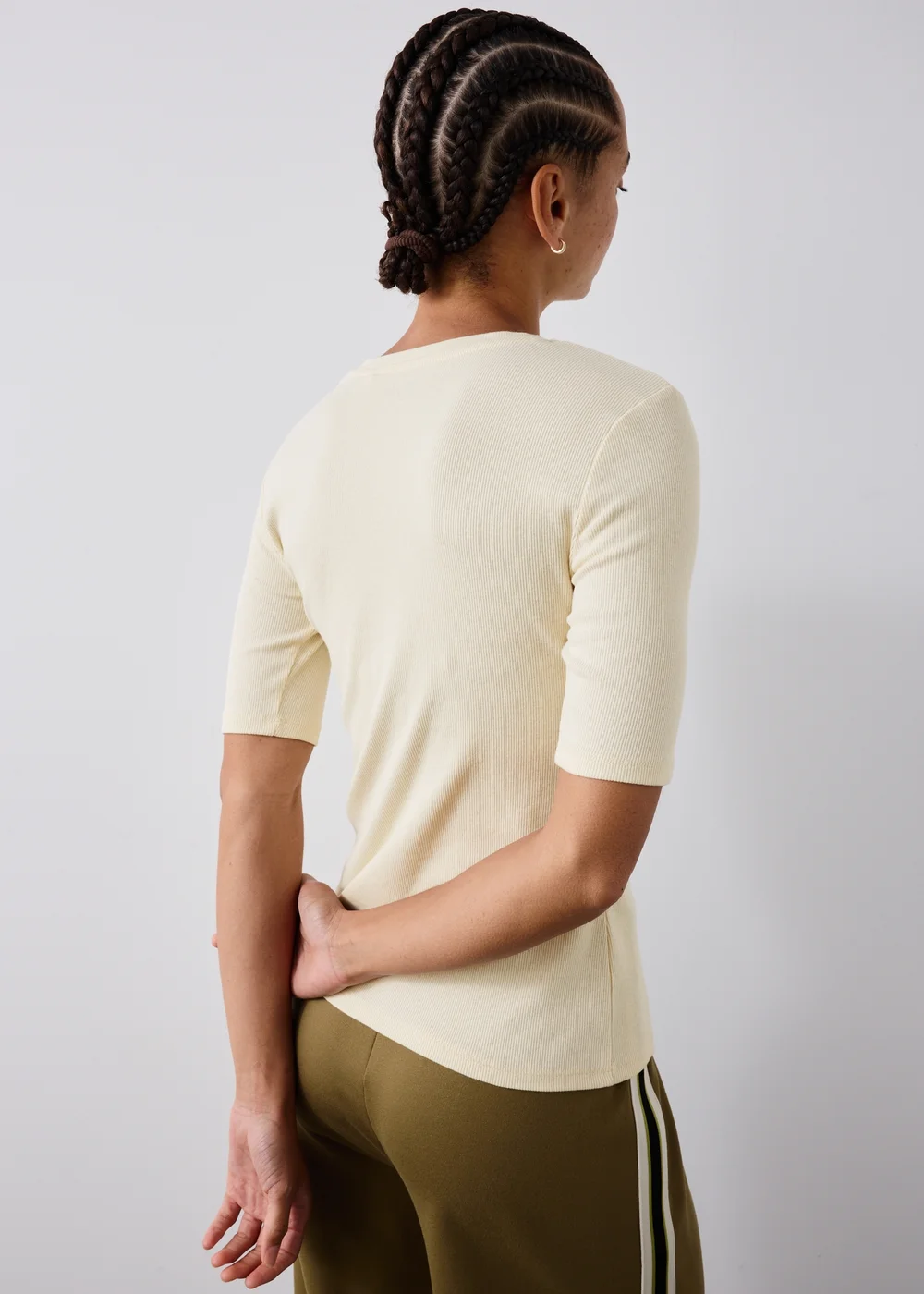 Fitted Ribbed Crew Neck - 8 Image 2