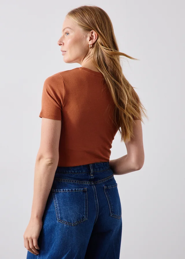 Ginger Fitted T-Shirt