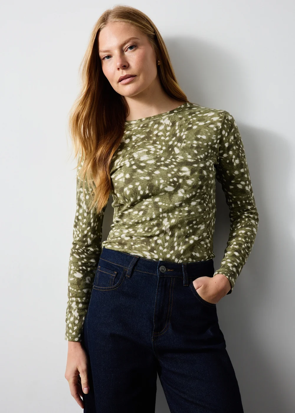 Olive Deer Print Animal Fitted Top - 8 Image 1