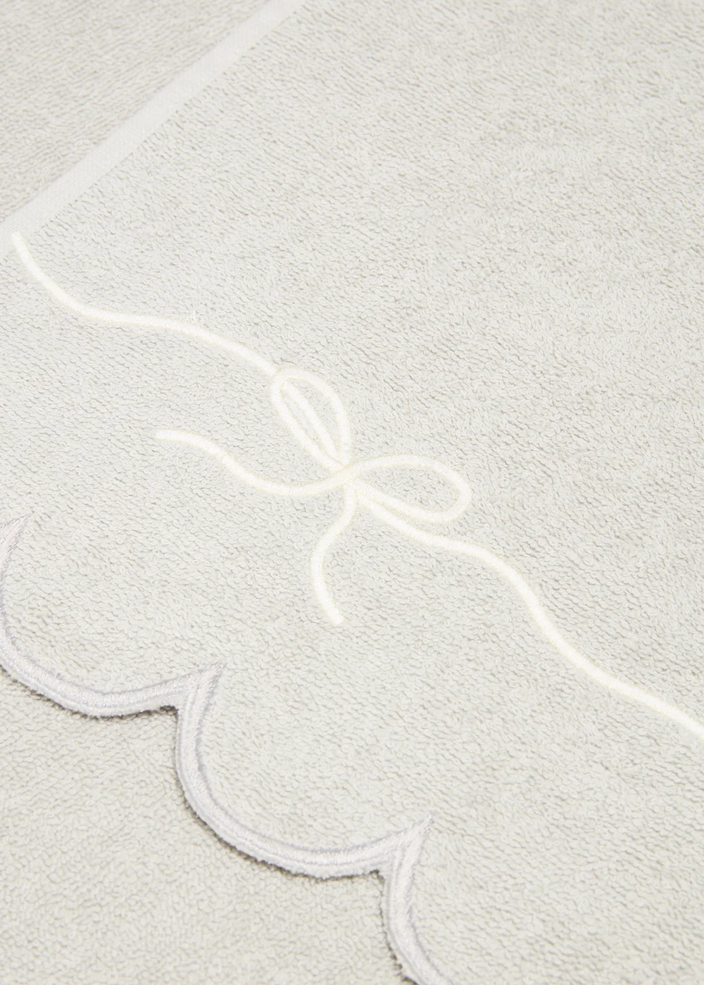 Grey Scallop Bow Hand Towel - Hand Towel Image 3