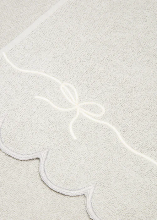 Grey Scallop Bow Hand Towel - Hand Towel Image 3
