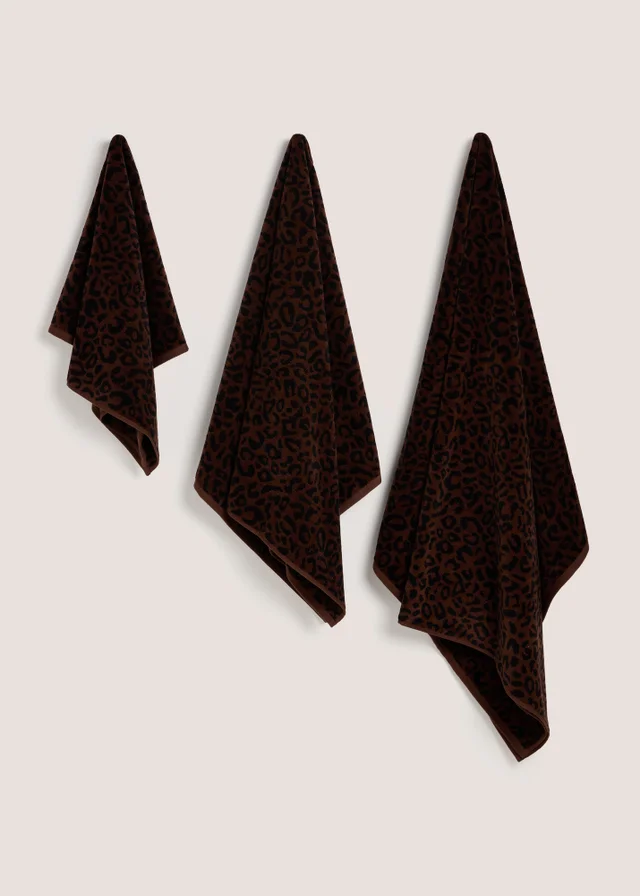 Dark Leopard Velour Jacquard Towels
