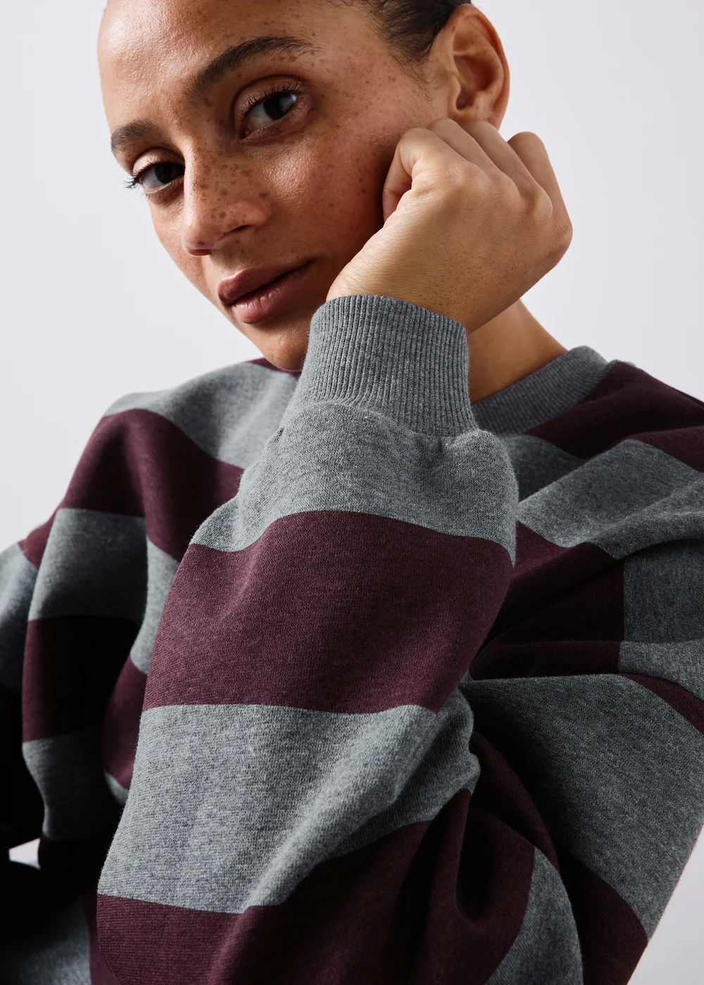 Burgundy Striped Sweatshirt - XS Image 3