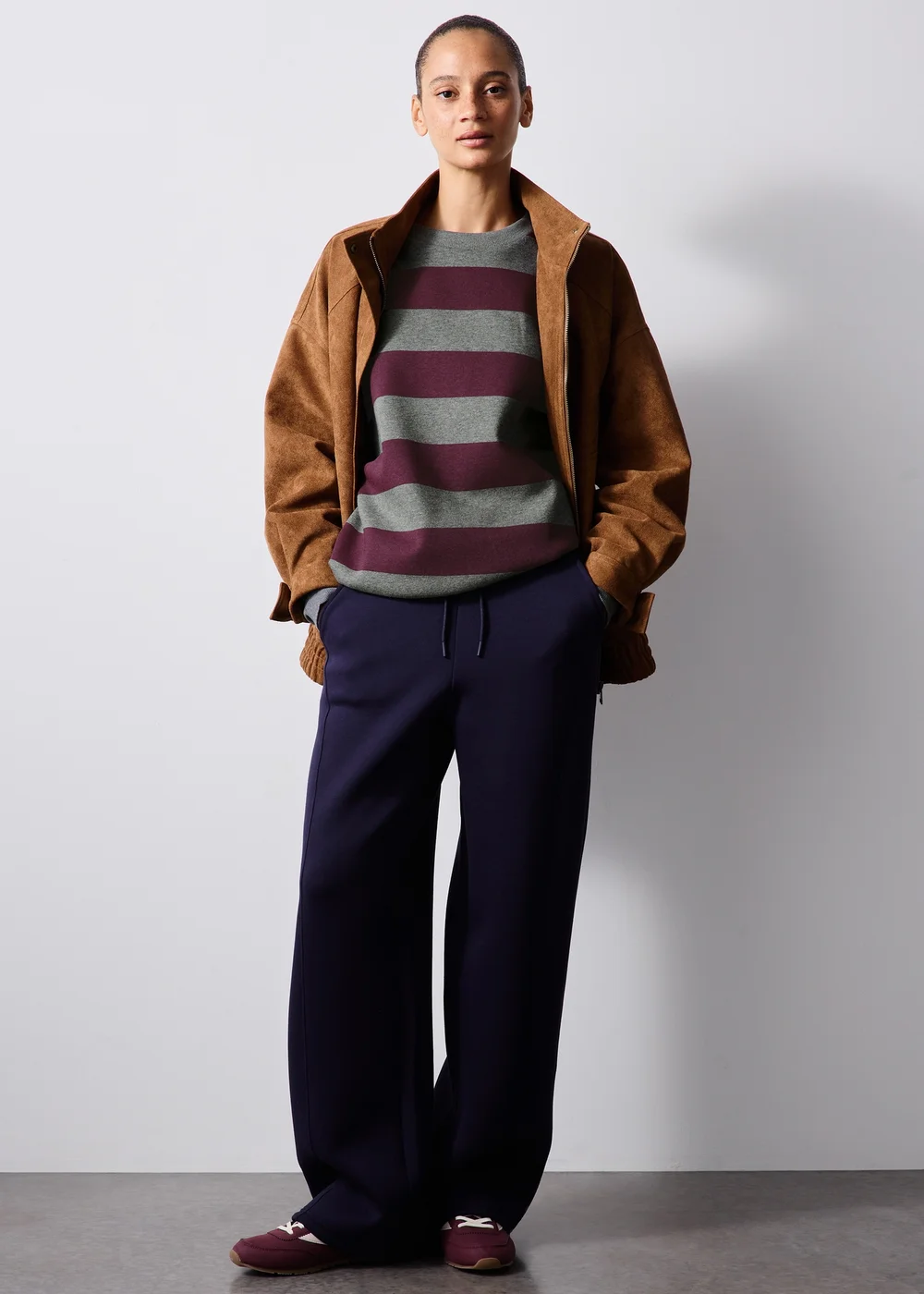 Burgundy Striped Sweatshirt - XS Image 4