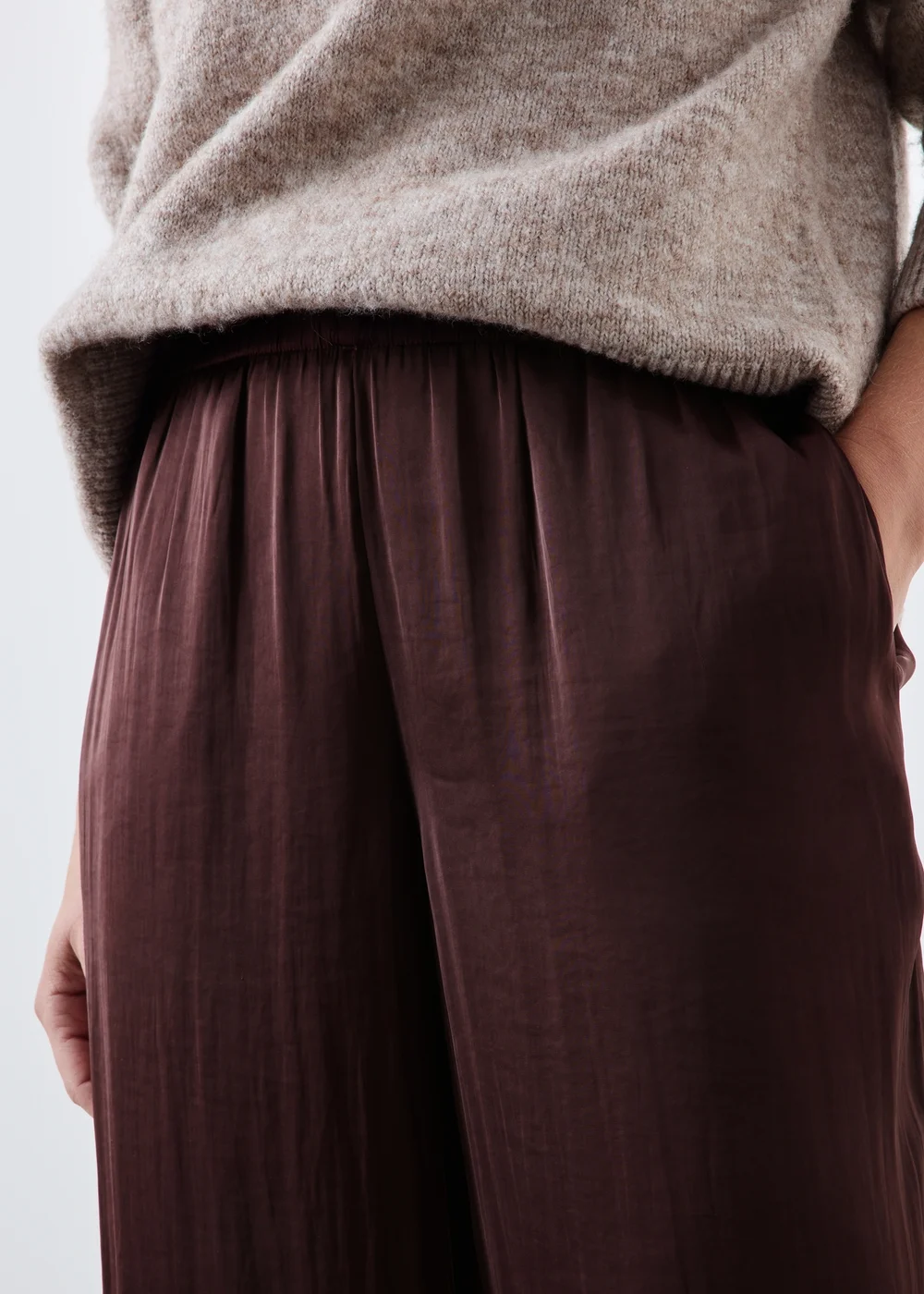 Wine Satin Balloon Co Ord Trousers - 8/L29 Image 3