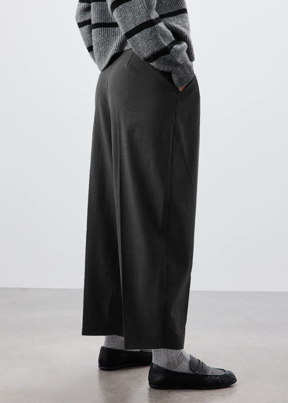Dark Grey Barrel Leg Trousers (Long Length) - 8/L33 Image 3