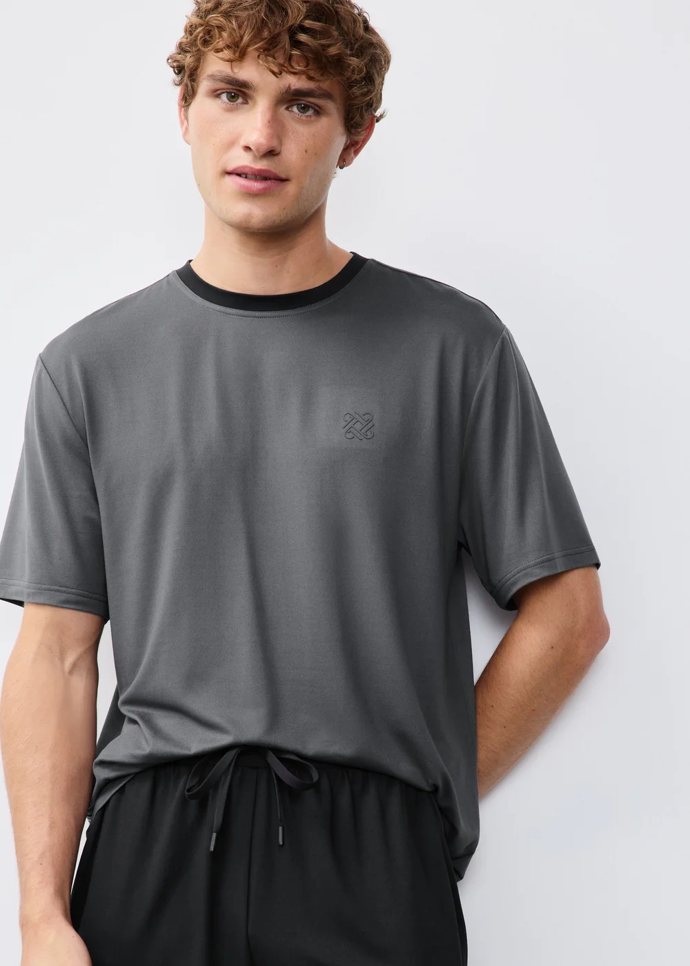 Grey T-Shirt & Jogger Pyjama Set - XS Image 2