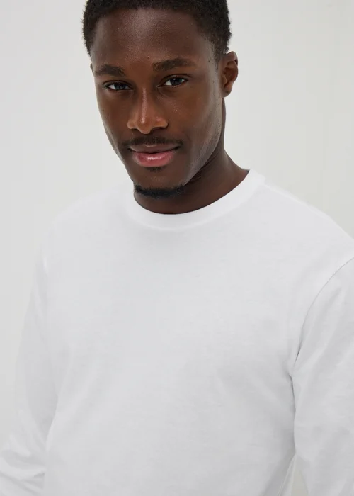 White Basic Crew Neck T-Shirt - XS Image 3