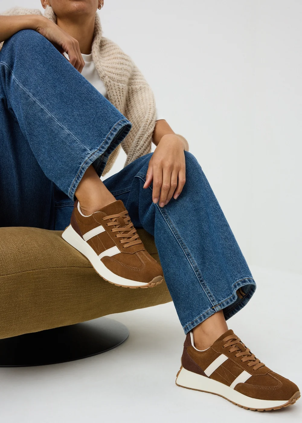 Brown Retro Runner Trainer - 5 Image 2