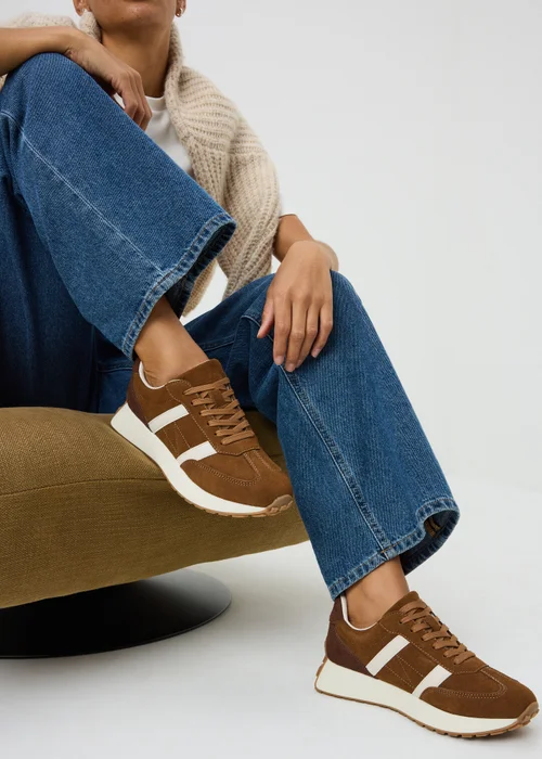 Brown Retro Runner Trainer - 5 Image 2