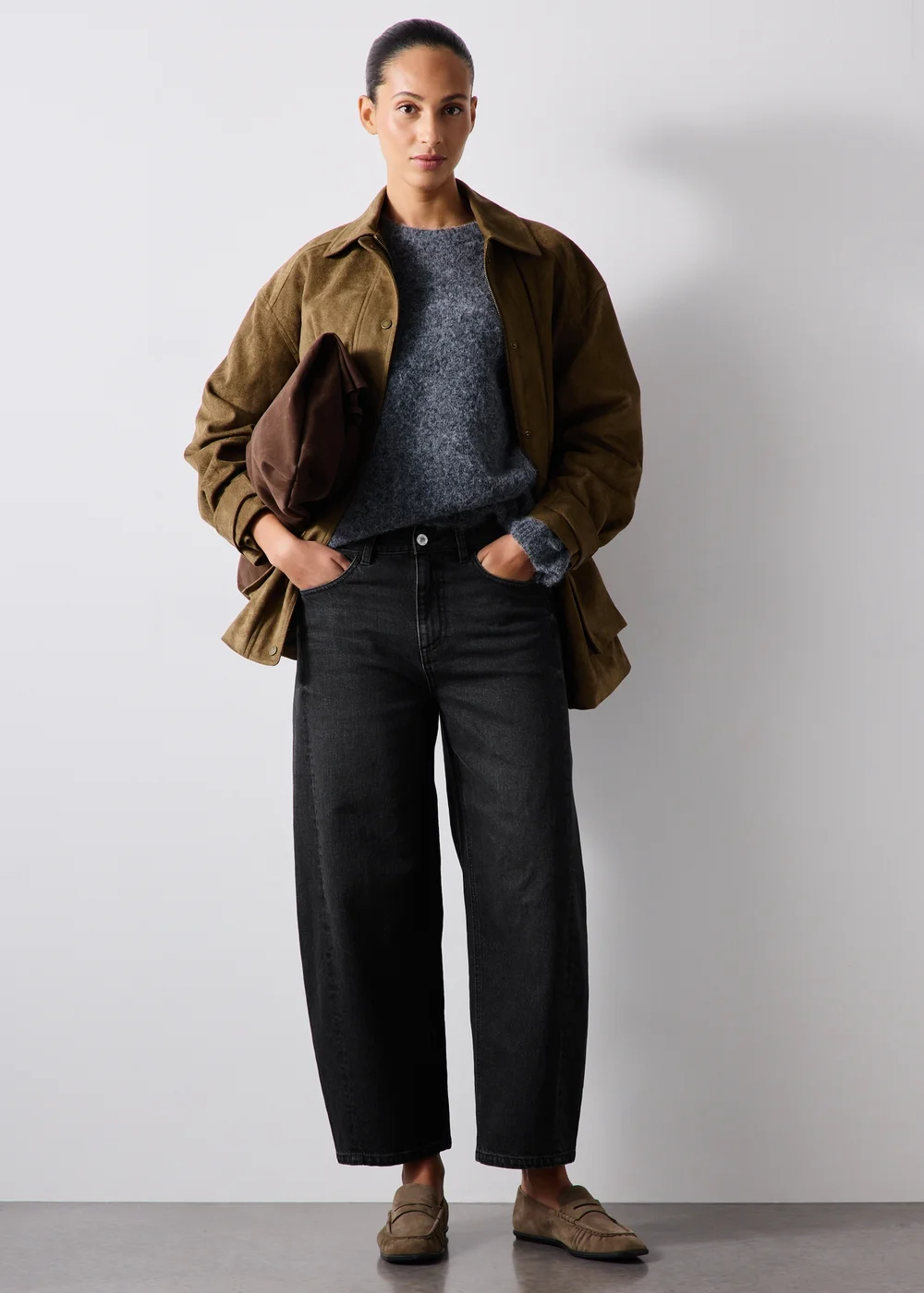 Black Barrel Leg Jean - 24/L29 Image 1