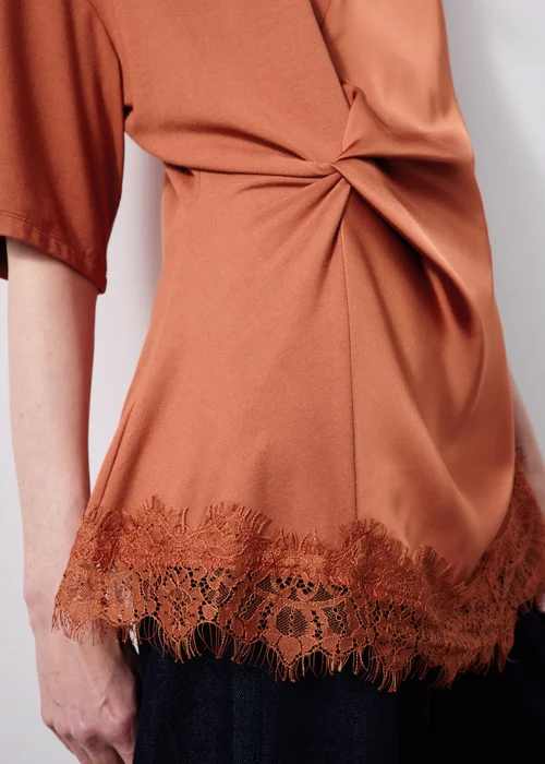 Ginger Satin Twist Top - 8 Image 3
