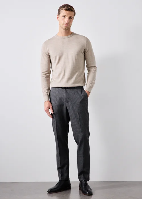 Taylor & Wright Merino Crew Neck Jumper - S Image 2