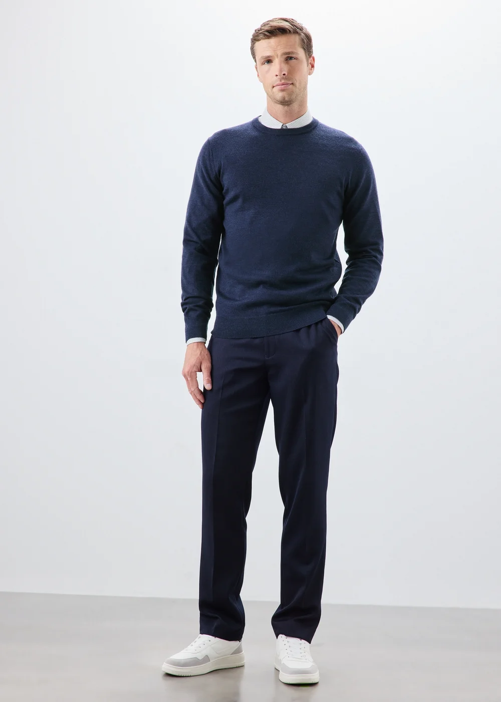 Navy Crewe Neck Jumper - S Image 4