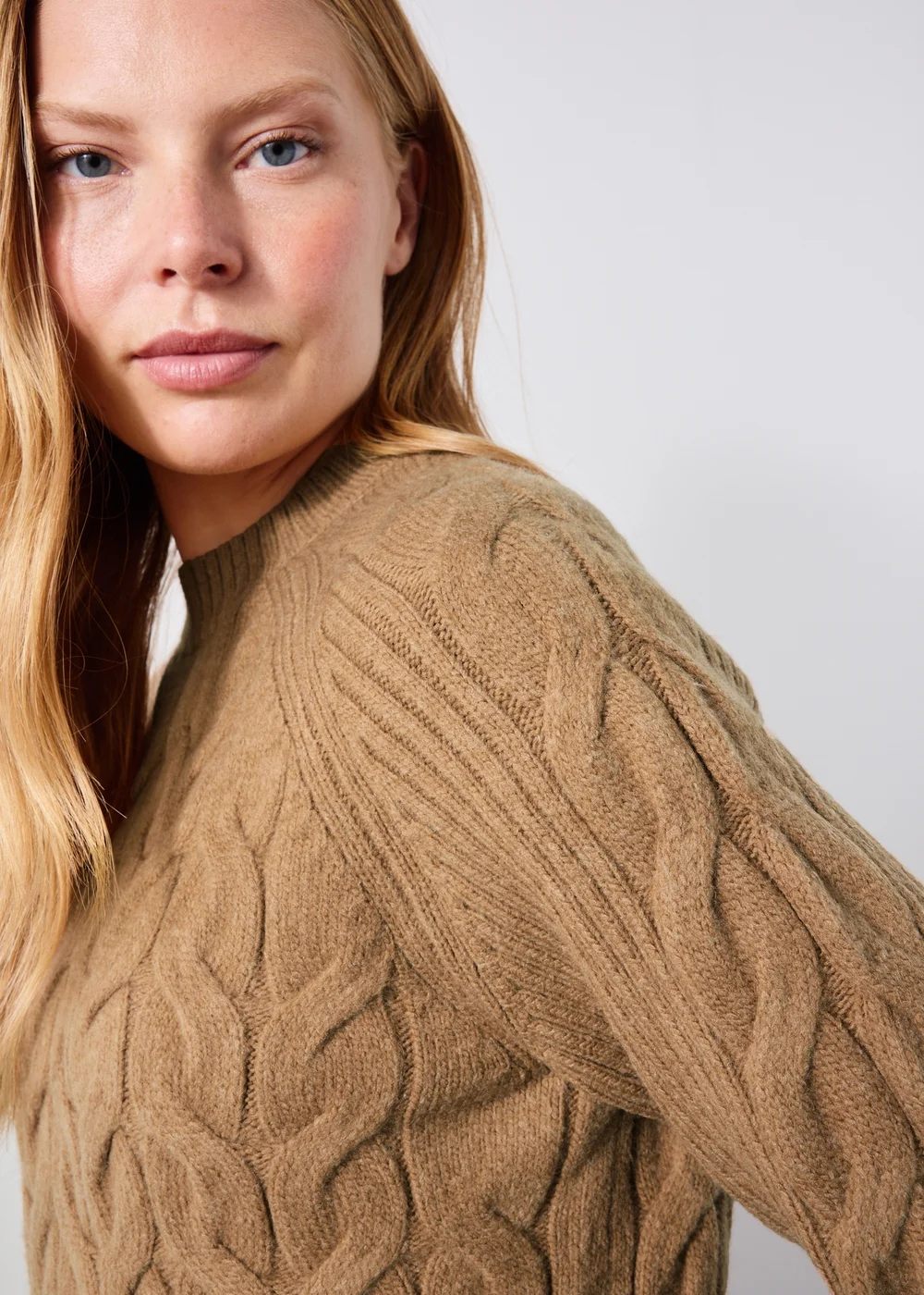 Camel Cable Knit Jumper - XS Image 3