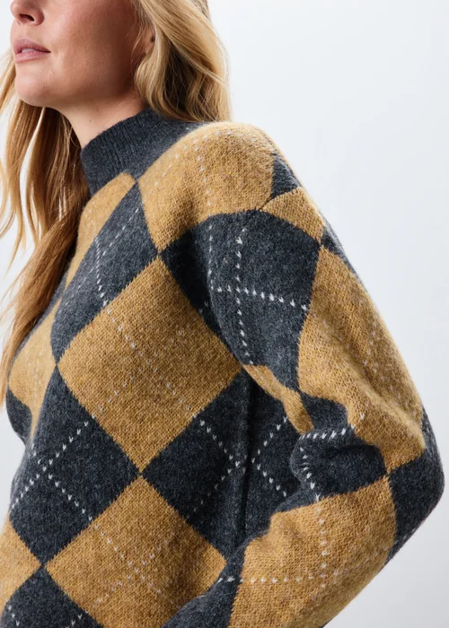 Camel Argyle Funnel Neck Jumper - XS Image 4
