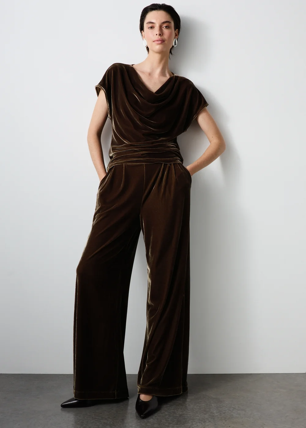 Bronze Pull On Velvet Wide Leg Co Ord Trousers - 8/L29 Image 4