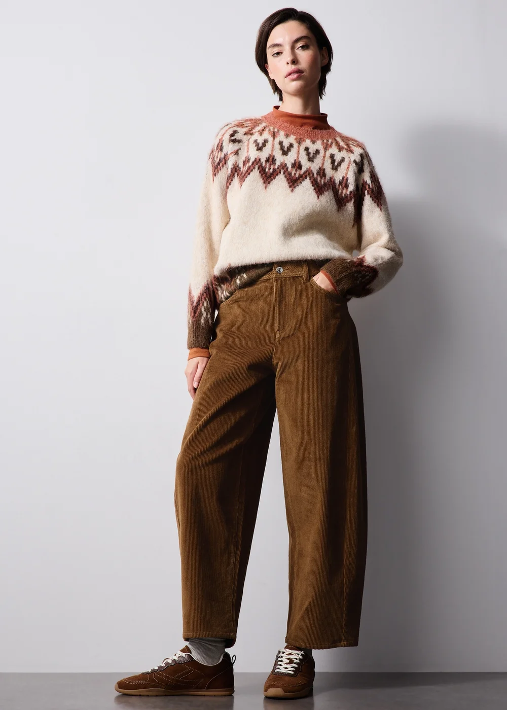 Camel Barrel Leg Cord Trousers - 8/L29 Image 4