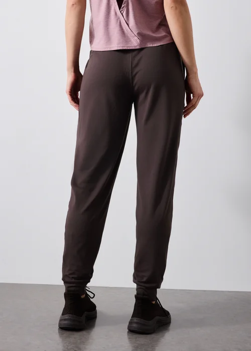 Souluxe Chocolate Cuffed Yoga Joggers - XS Image 2