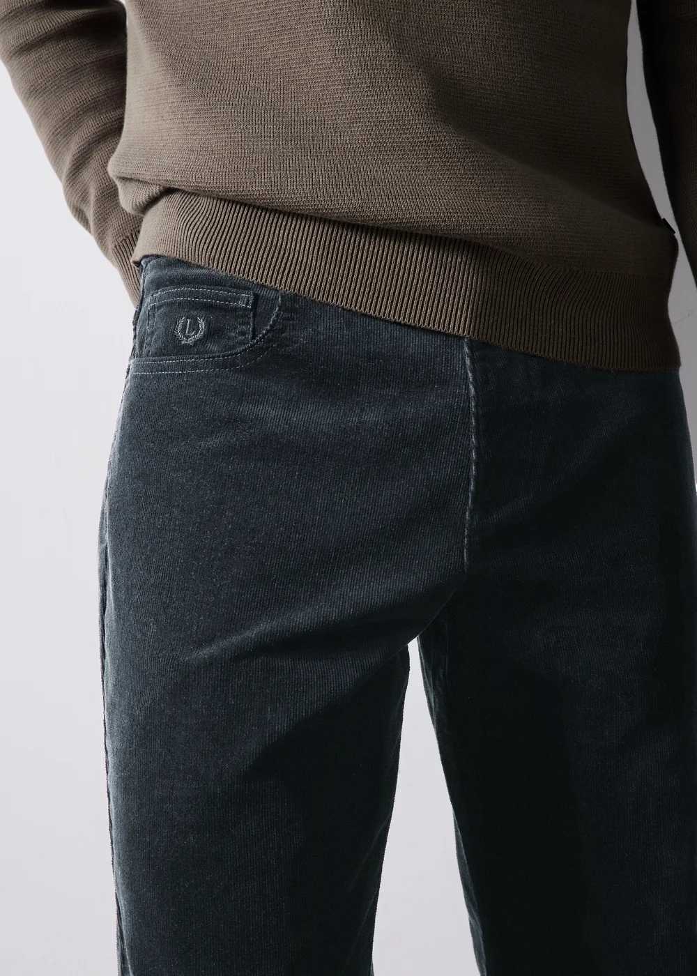 Lincoln Navy Cord Trousers - 32 R Image 4