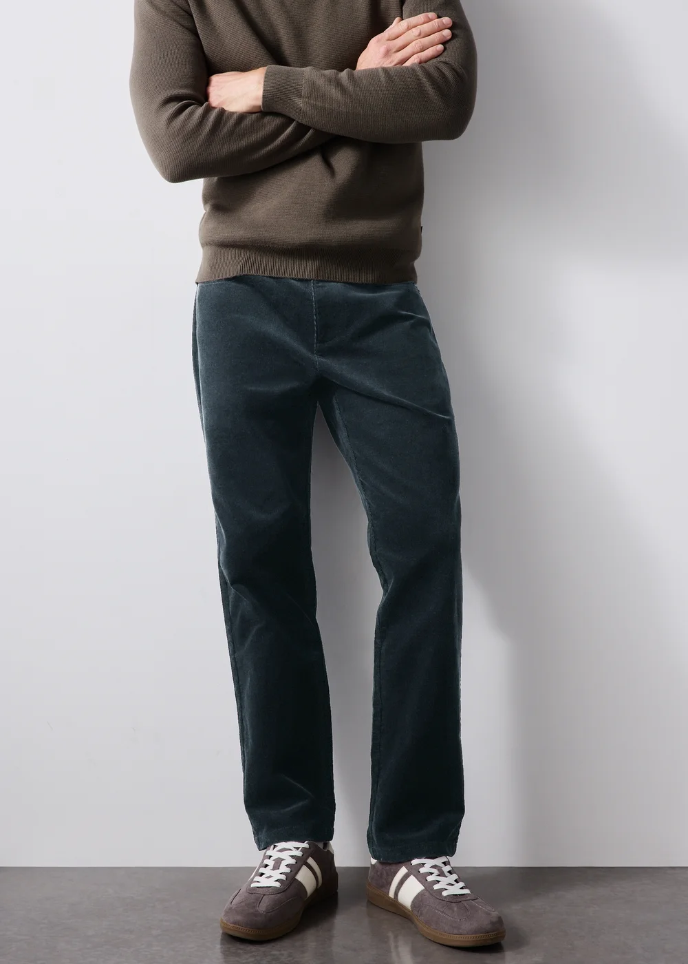 Lincoln Navy Cord Trousers - 32 R Image 2