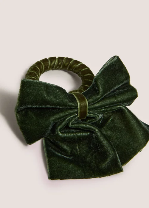 4 Pack Green Velvet Bow Napkin Rings Image 2