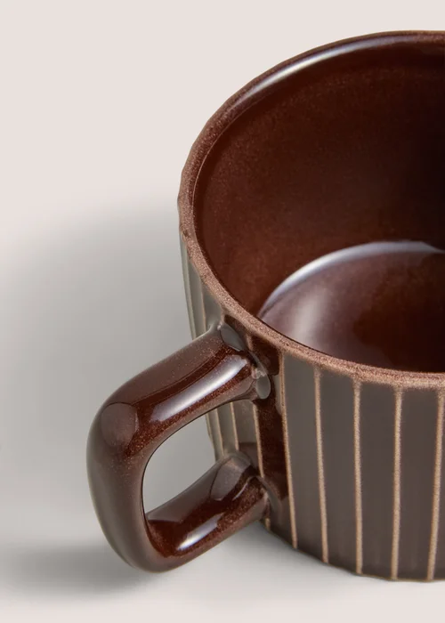 Brown Ribbed Mug Image 2