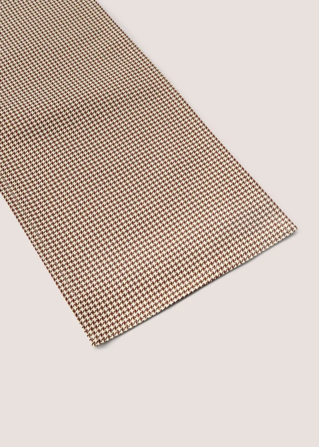 Brown Dogtooth Runner