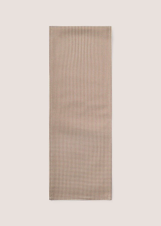 Brown Dogtooth Runner