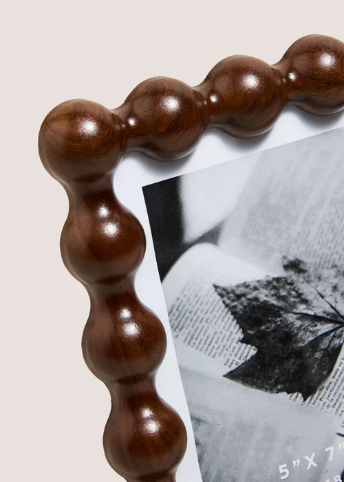 Wood Effect Bobbled Photo Frame 5 x 7 Image 2