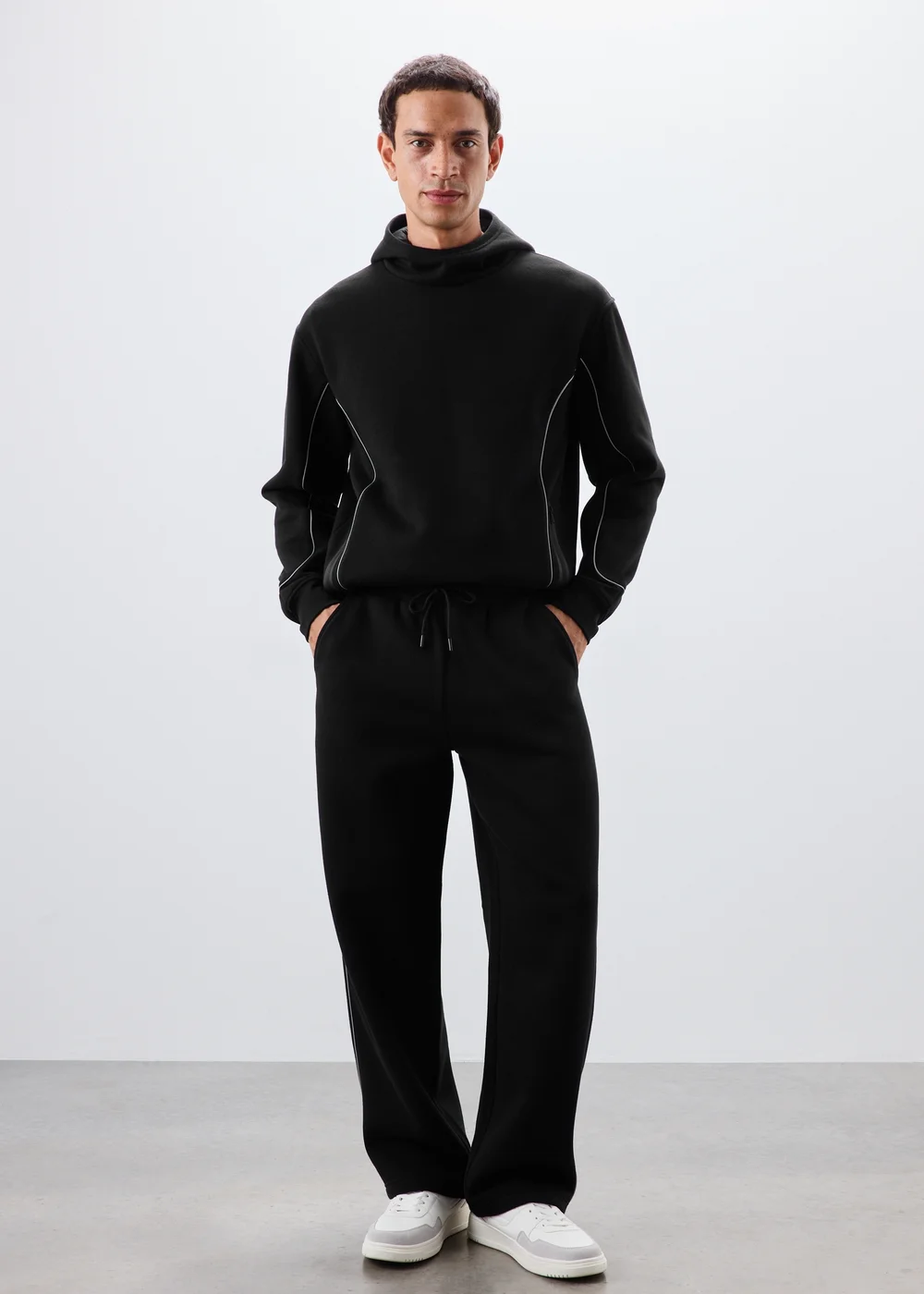 Souluxe Black Reflective Piping Jogger - XS Image 4