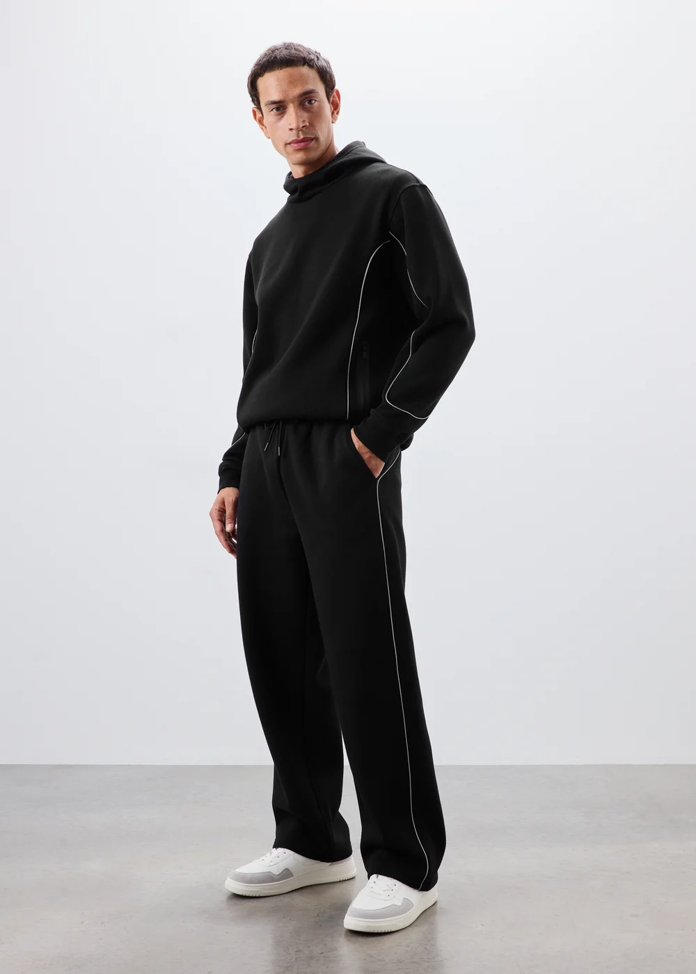 Souluxe Black Reflective Piping Jogger - XS Image 1