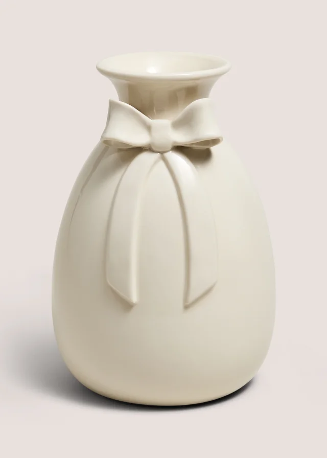 Cream Bow Vase