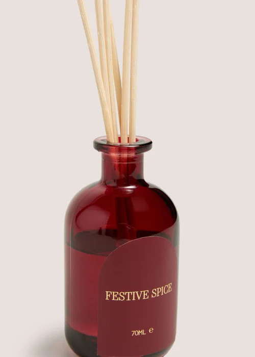 Red Festive Spice 70ml Diffuser Image 2