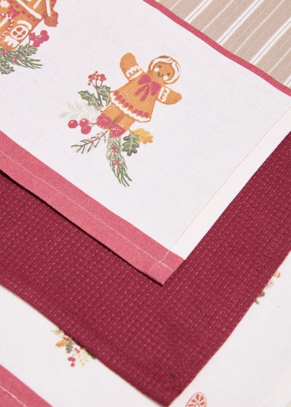 3 Pack Gingerbread Tea Towels Image 2