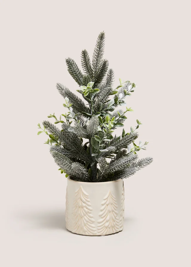 Christmas Tree With Pinecones Decoration