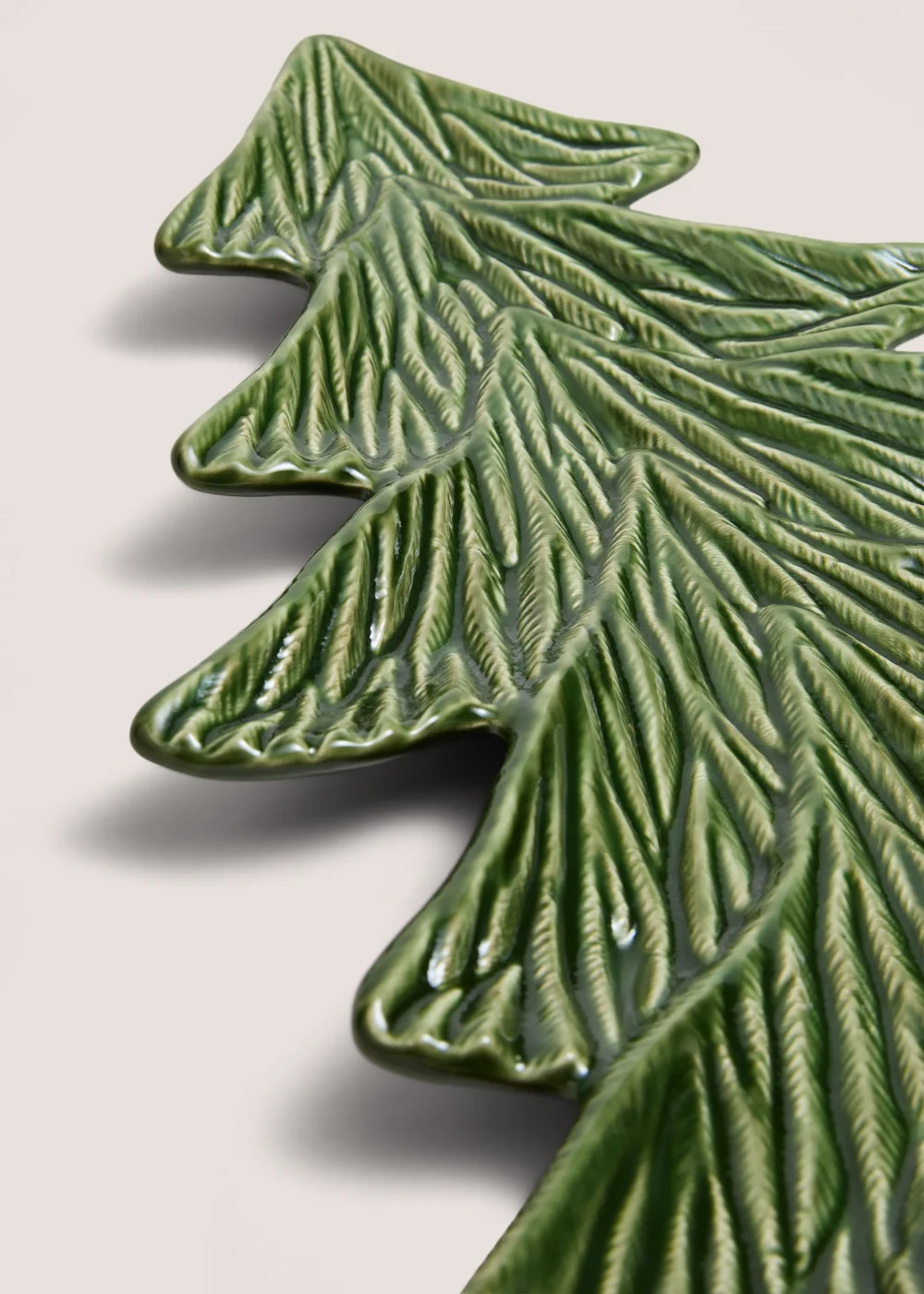 Large Tree Serving Plate Image 2
