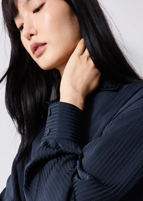Navy Satin Textured Shirt - 8 Image 3