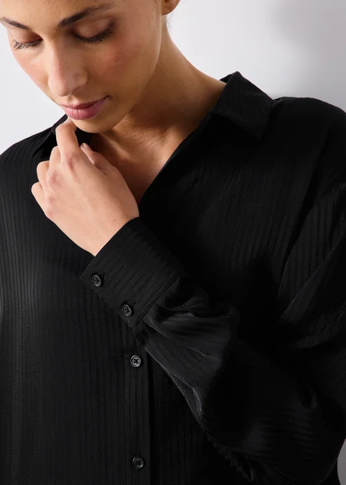 Black Satin Textured Shirt - 8 Image 3