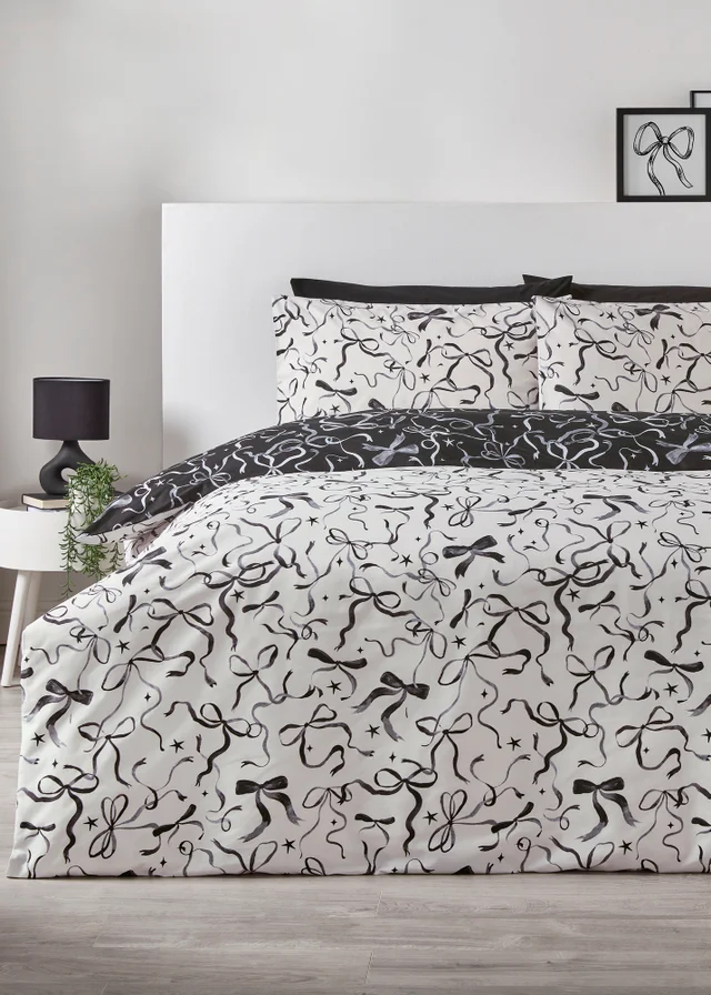 Black Bow Duvet Set