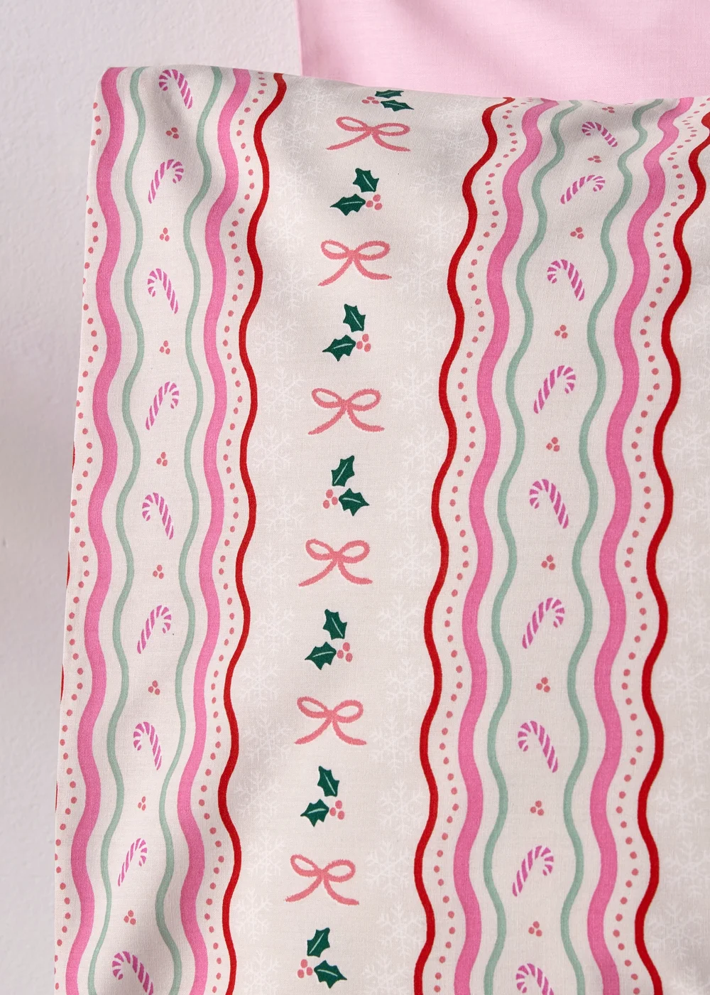 Pink Bow Christmas Duvet Set - Single Image 2
