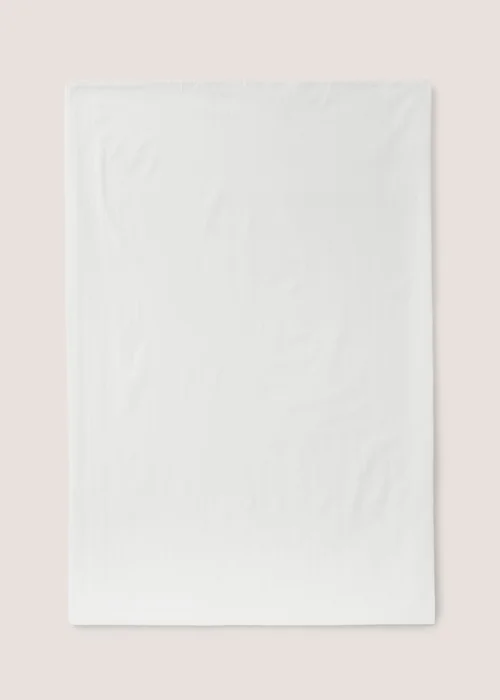 White Tablecloth Image 1