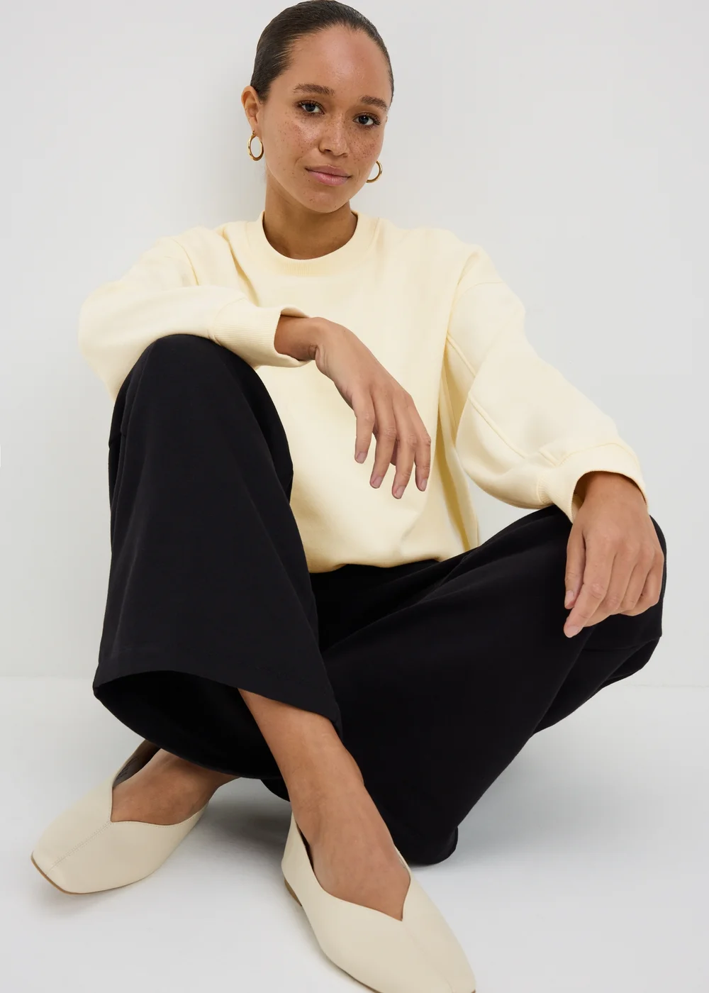 Cream Bubble Hem Sweatshirt - XS Image 1