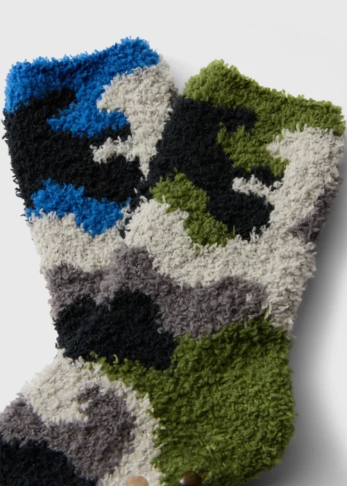 2 Pack Boys Camo Fluffy Socks (Younger 6 - Older 6.5) - 6-8.5 Image 2