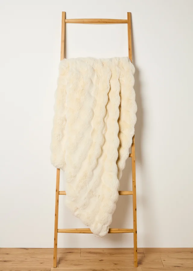 Cream Bubble Faux Fur Throw