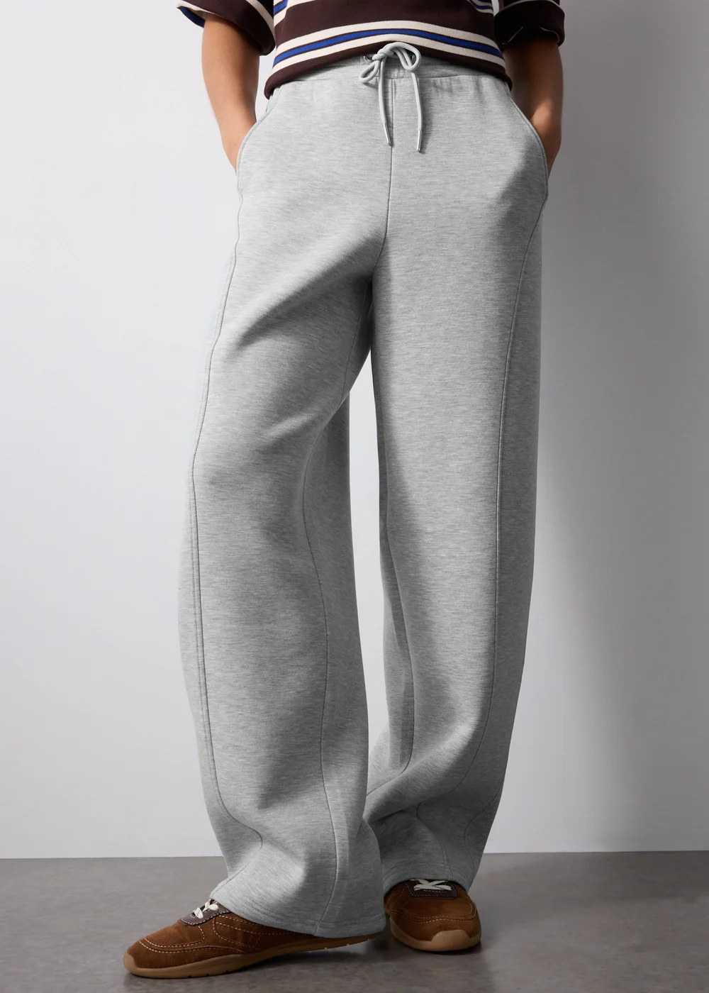Grey Scuba Barrel Leg Jogger - XS Image 1