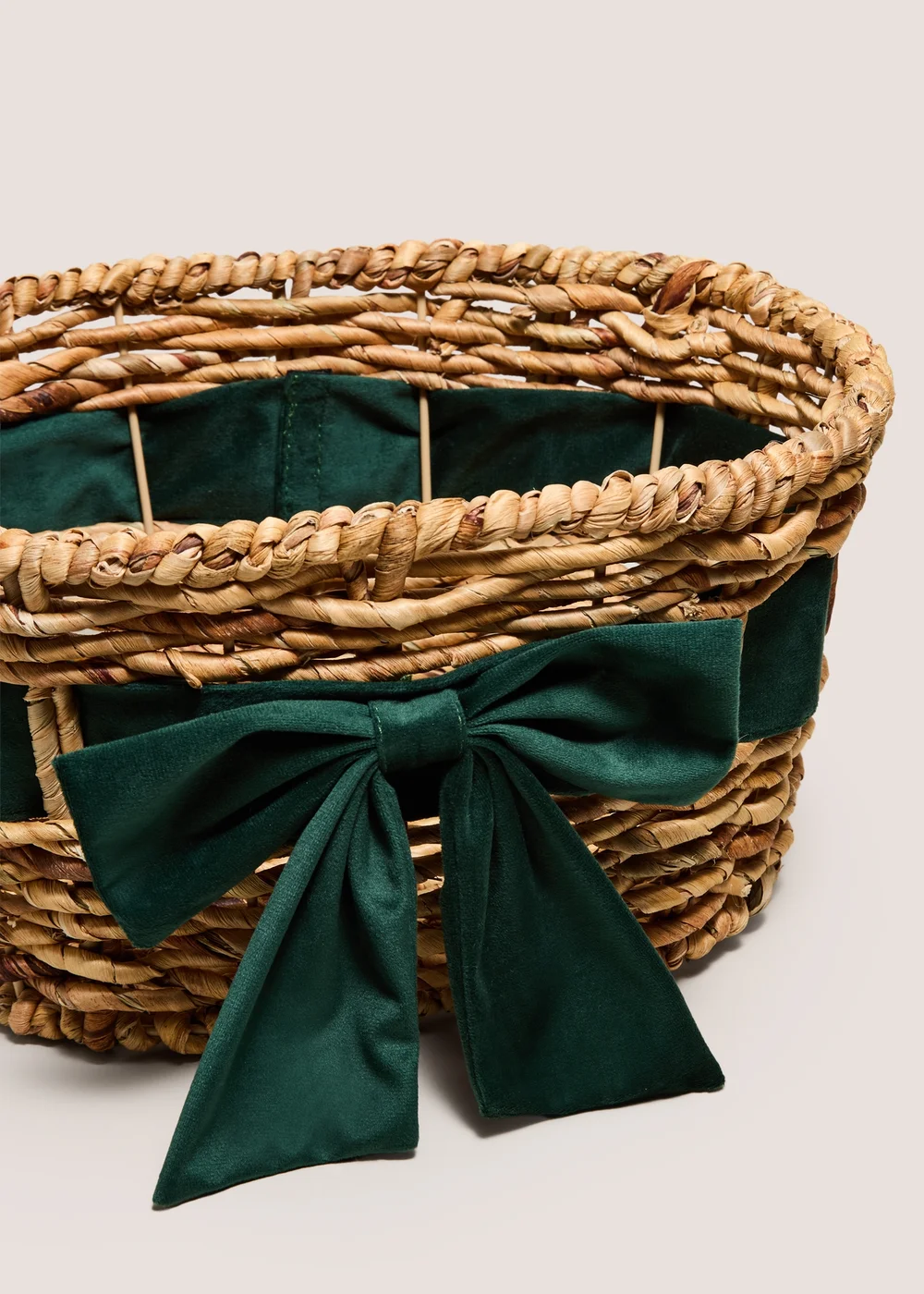 Green Bow Wicker Basket Image 2
