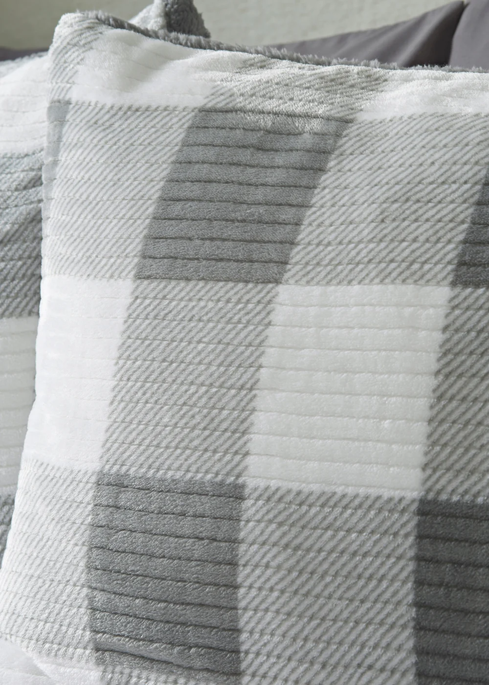 Grey Checked Fleece Duvet Set - King Image 3