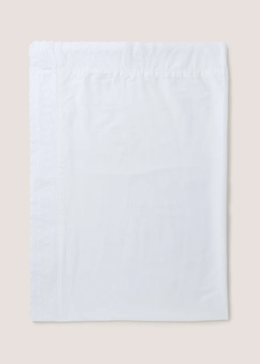 White Lace Edge Tablecloth Image 1