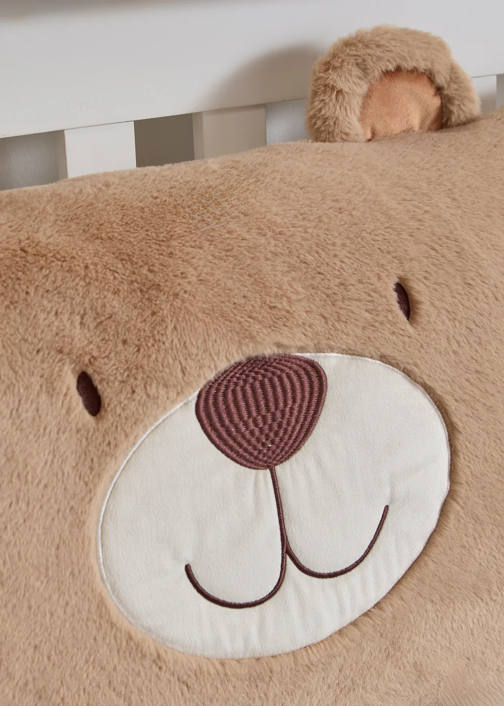 Natural Patch Bear Faux Fur Duvet Set - Single Image 2